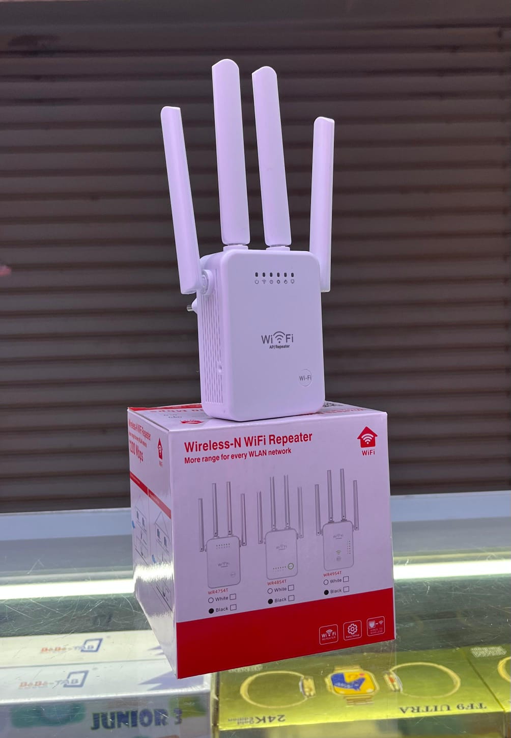 Wireless-N WiFi Repeater